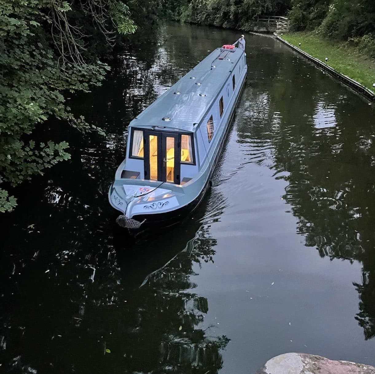 Forget-Me-Not barge holiday out on the water
