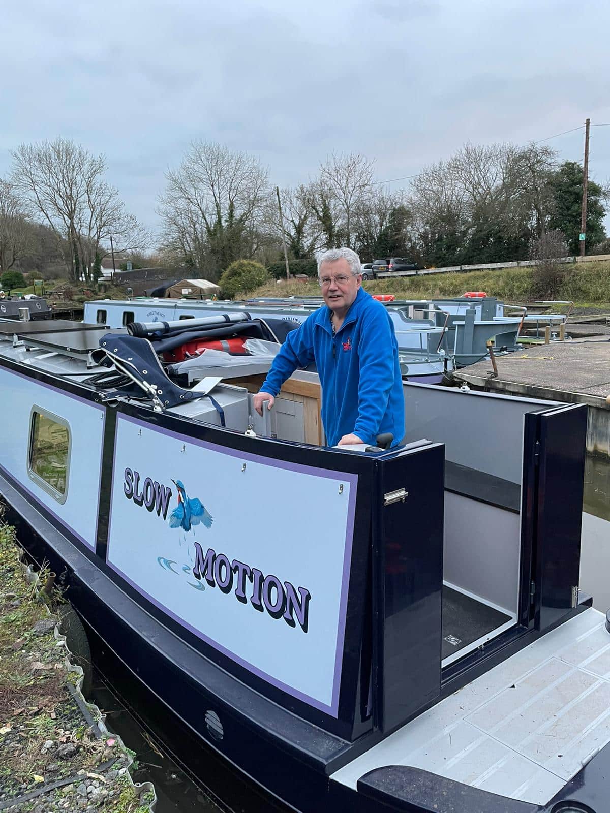'slow motion' custom canal boat build exterior hand painting